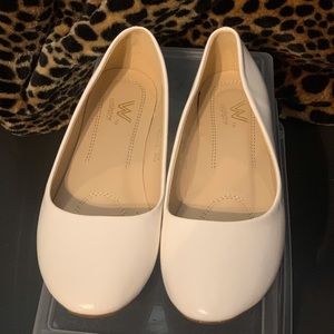 Walstar white flats